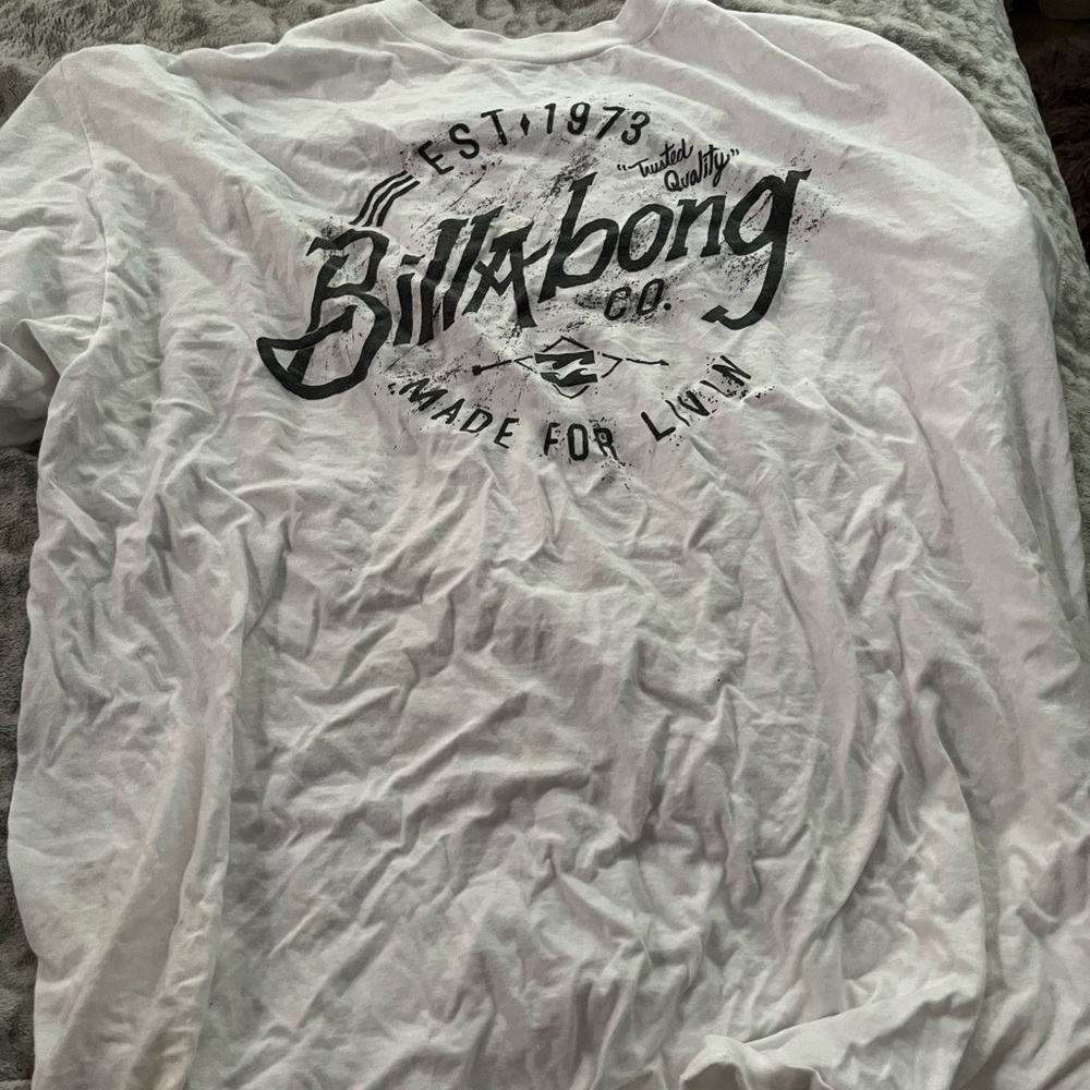 white graphic tee